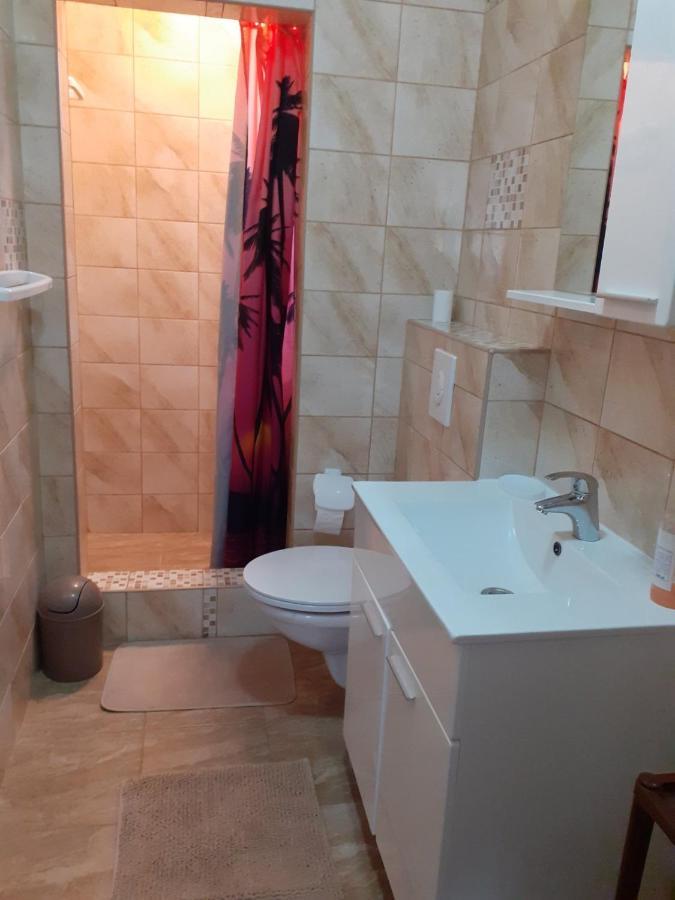 Iva Apartments Šilo Kültér fotó
