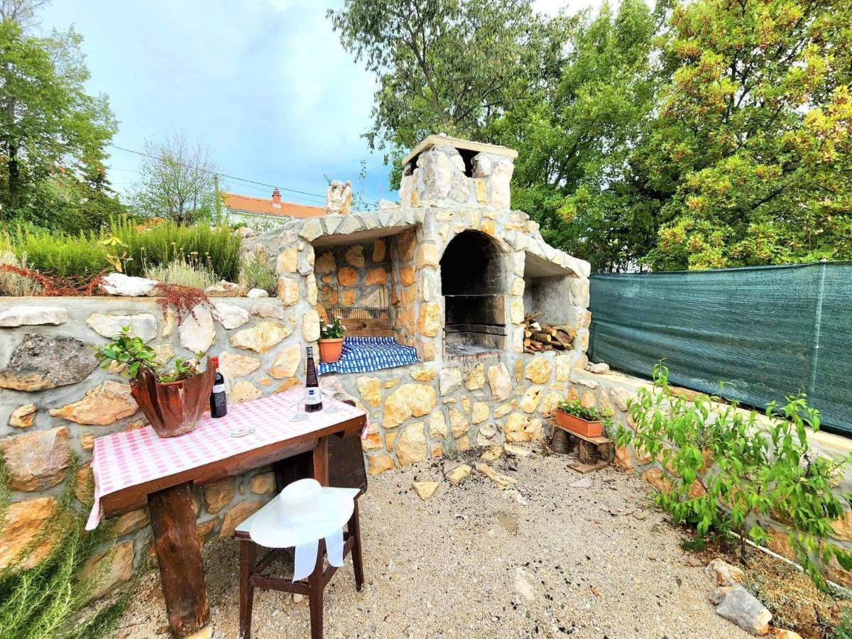 Iva Apartments Šilo Kültér fotó