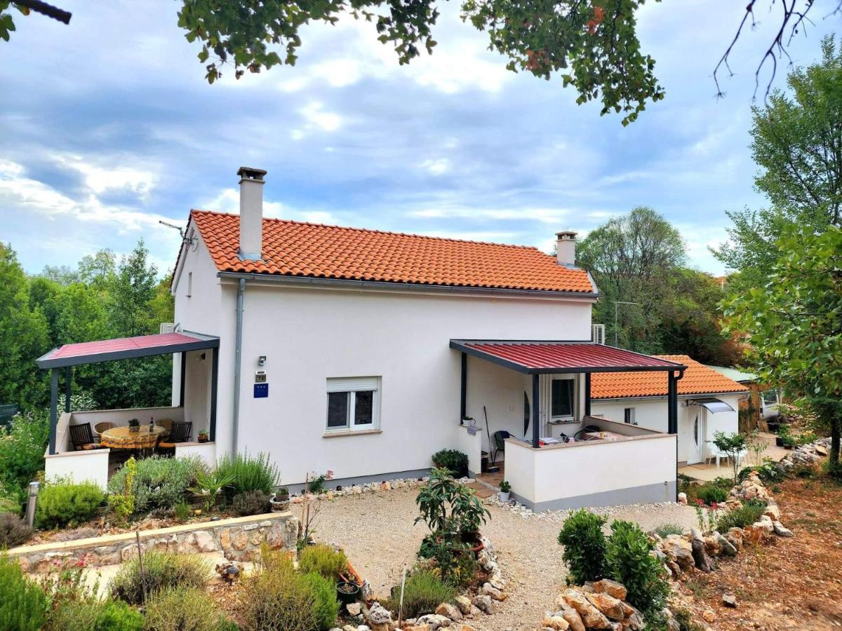 Iva Apartments Šilo Kültér fotó